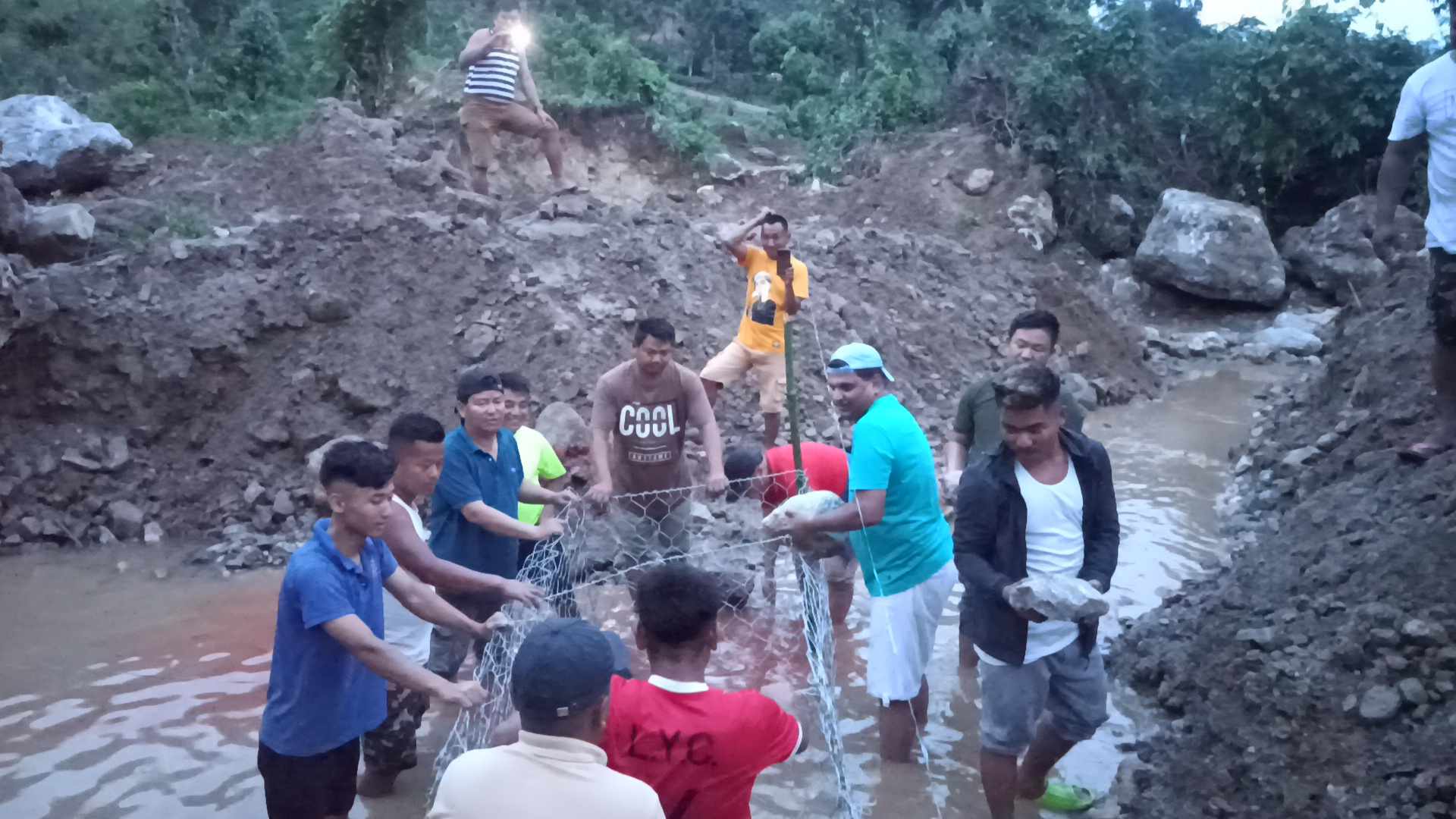 स्याङ्गदी खोलामा ट्रस ब्रिजको शिलान्यास,  १५ दिनमा  सम्पन्न गरिने