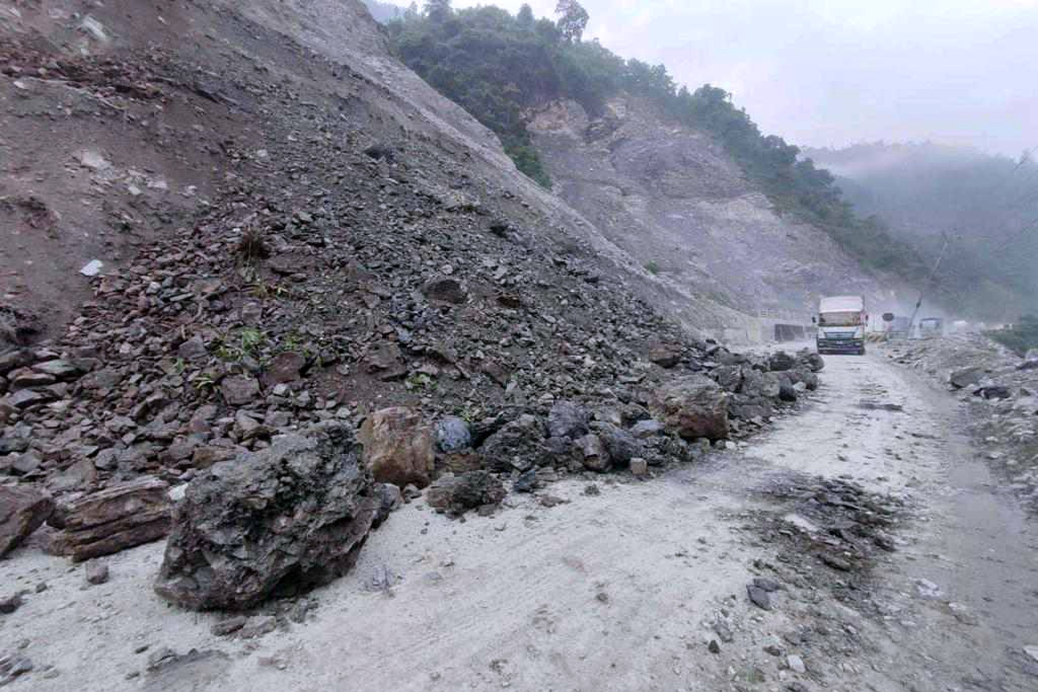 नारायणगढ–मुग्लिन सडक एकतर्फी