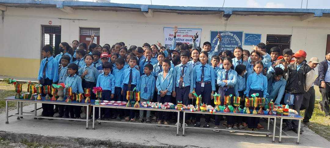 माझ गाउँ माविका विद्यार्थीहरुलाई बेकारबाट आविस्कार तालिम