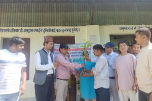 राष्ट्रिय वृक्षारोपण दिवस तथा मदन भण्डारीको ७३ औं जन्म जयन्तीको अवसरमा इच्छाकामनामा  बृक्षारोपण  तथा चिउरीको विरुवा वितरण