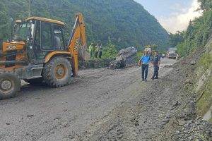 पृथ्वीराजमार्ग दुईतर्फी सञ्चालन
