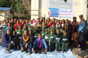 सम्भावित इच्छाकामना जेसिजद्वारा बालबालिकालाई न्यानो कपडा वितरण