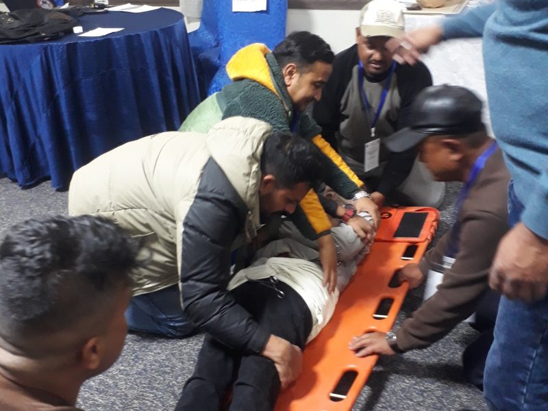 चुम्लिङ्गटारमा सडक दुर्घटना पश्चातको उद्धार तथा प्राथमिक उपचार सम्बन्धि तालिम